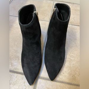 Like new, worn once. Sam Edelman midi boots kitten heel suede black size 6.5.
